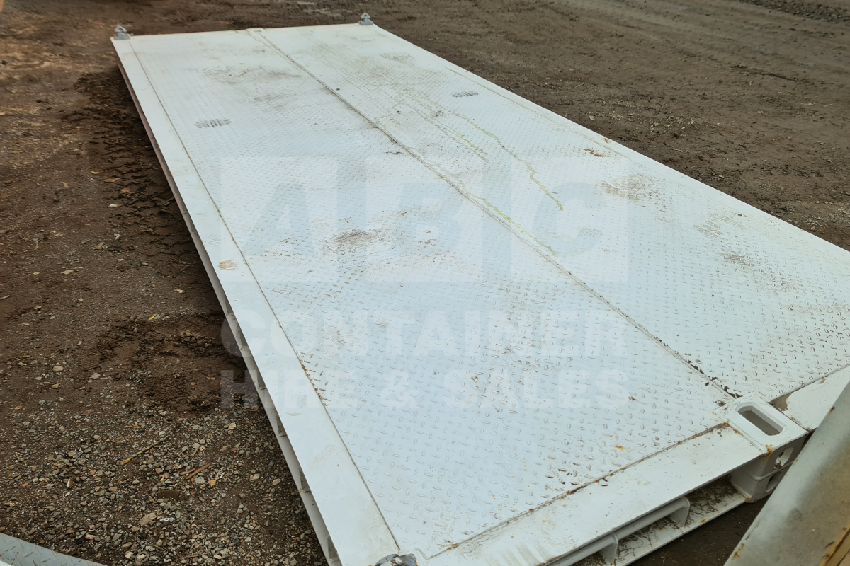 Rank 10 out of 10 new build white 20' Platform (236mm base depth - 3 corner casts on short end)
 in Brisbane.
