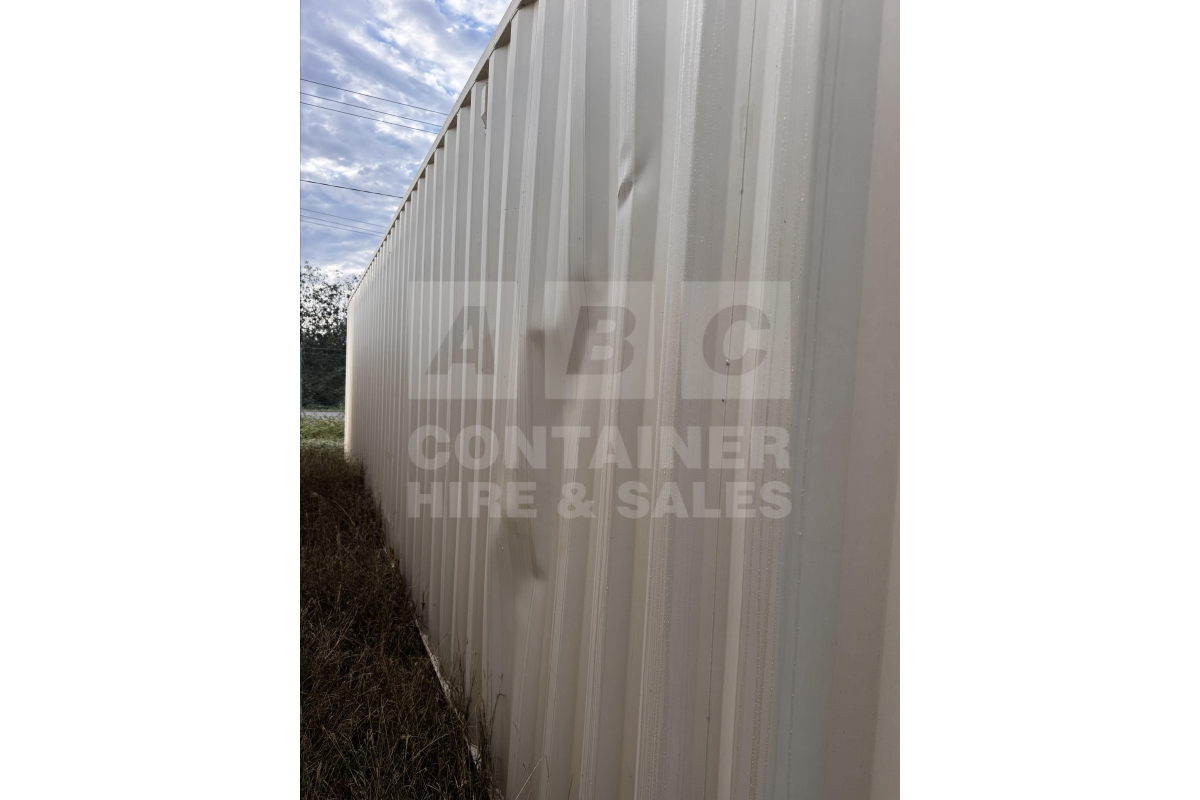 40 Foot High Cube - Decent Dent!