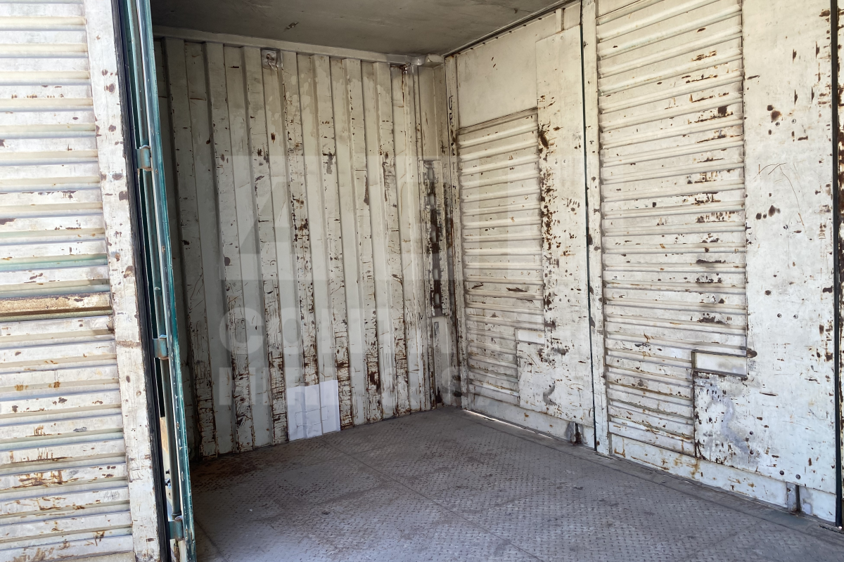 Rank 4 out of 10 used green 20 foot rail cart in Brisbane.