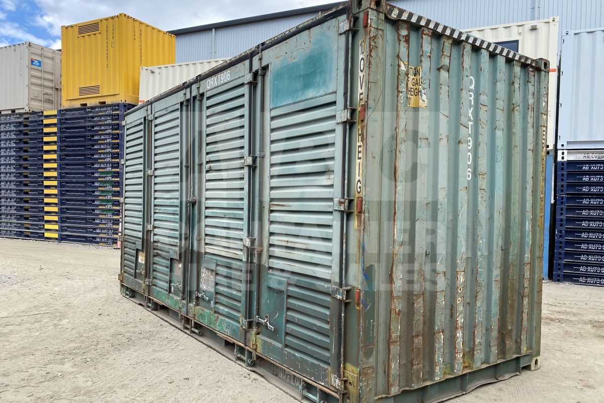 Rank 2 out of 10 used green 20 foot rail cart in Brisbane.